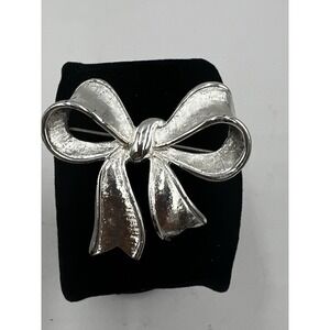 Napier Vintage Women's Bow Ribbon Brooch Pin Silver Tone Classic Dressy Sweaters